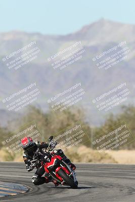 media/Dec-04-2025-Racers Edge (Thu) [[5ebc9f124d]]/3-B Group/1-Session 1 (Turn 7)/